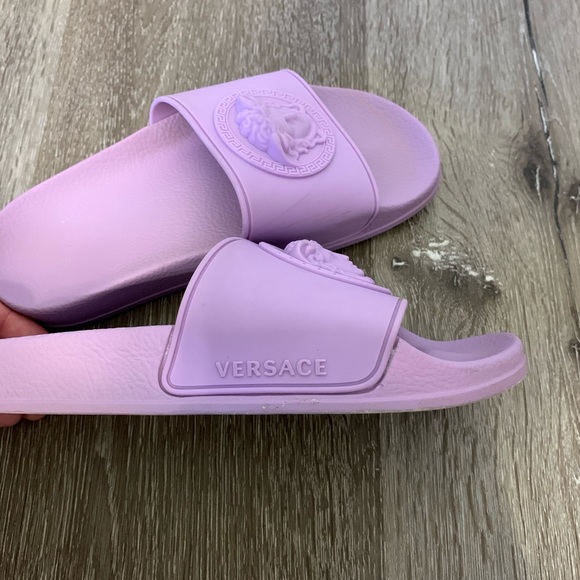 COPY - Versace Medusa Purple Lavender Pool Slides size 35 US 3 - Picture 3 of 7